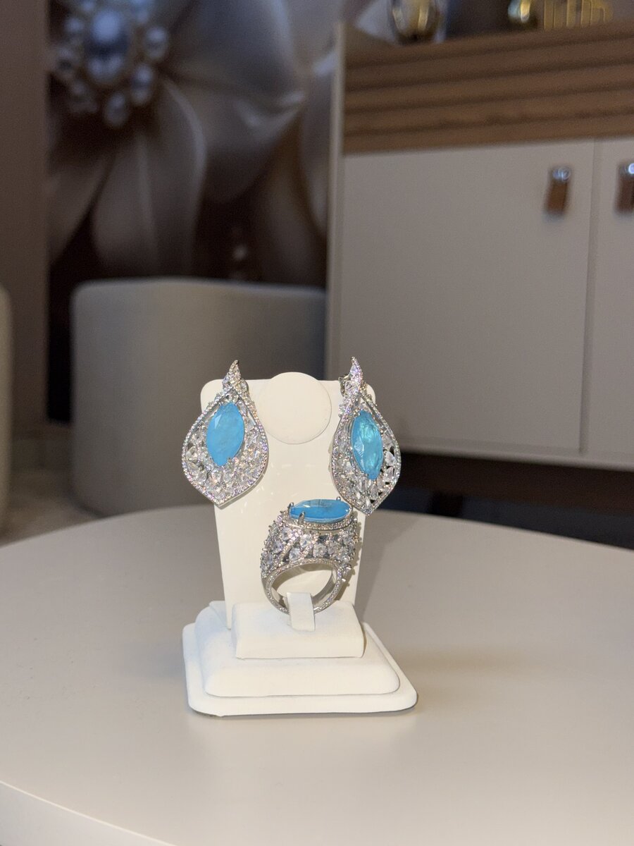 Semijoia
